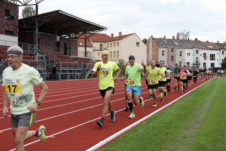 Obsah obrzku osoba, boty, venku, sport

Popis byl vytvoen automaticky